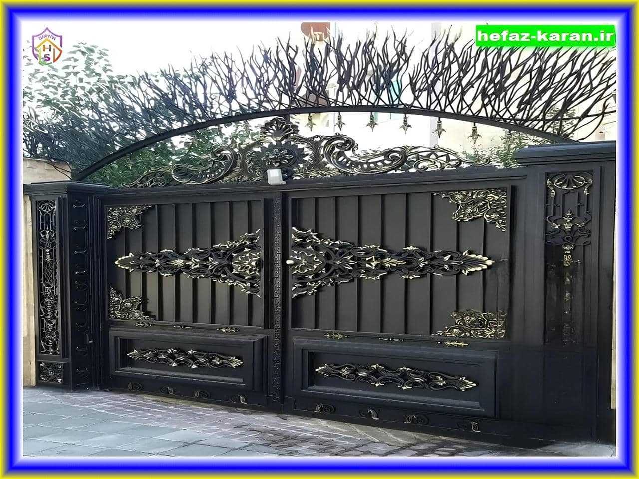 حفاظ روی درب ورودی حفاظ روی درب ورودی