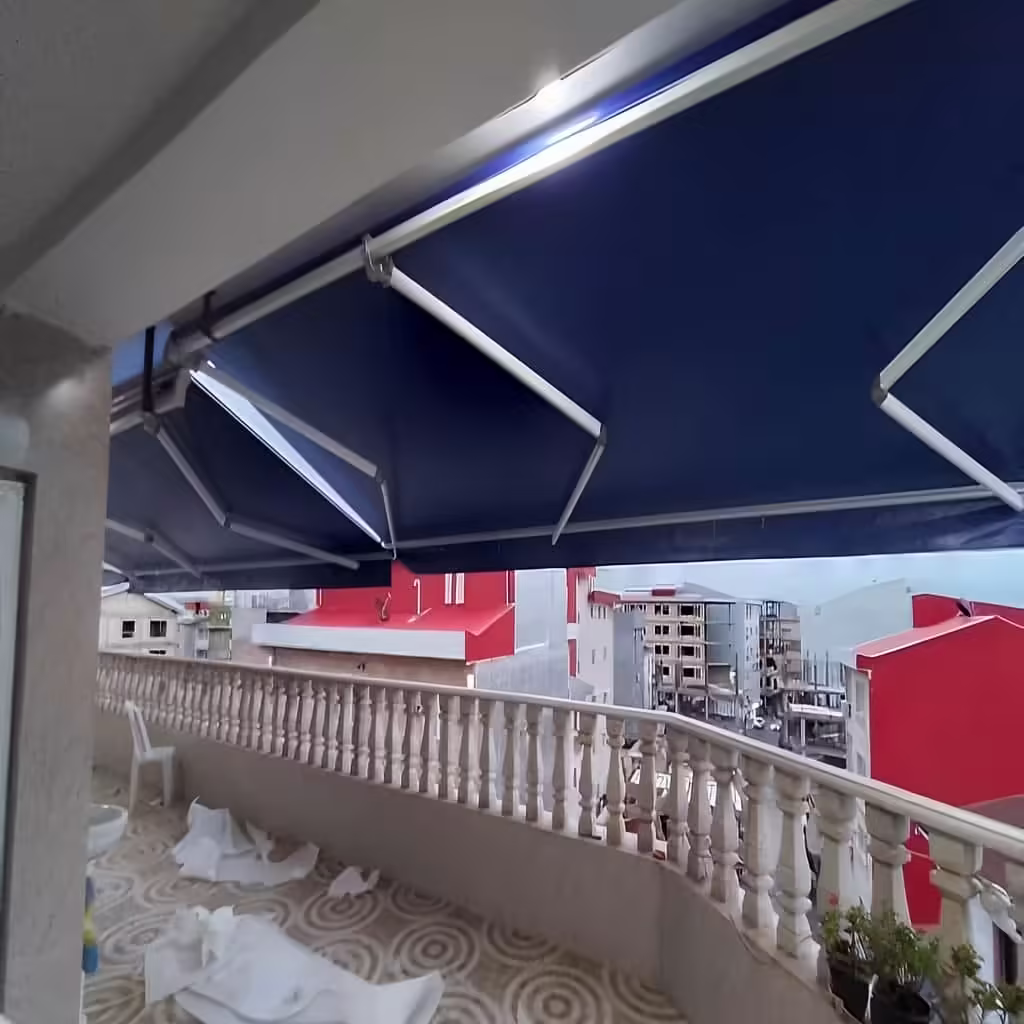 سایبان&zwnj; برقی خانگی با سنسور باد/باران