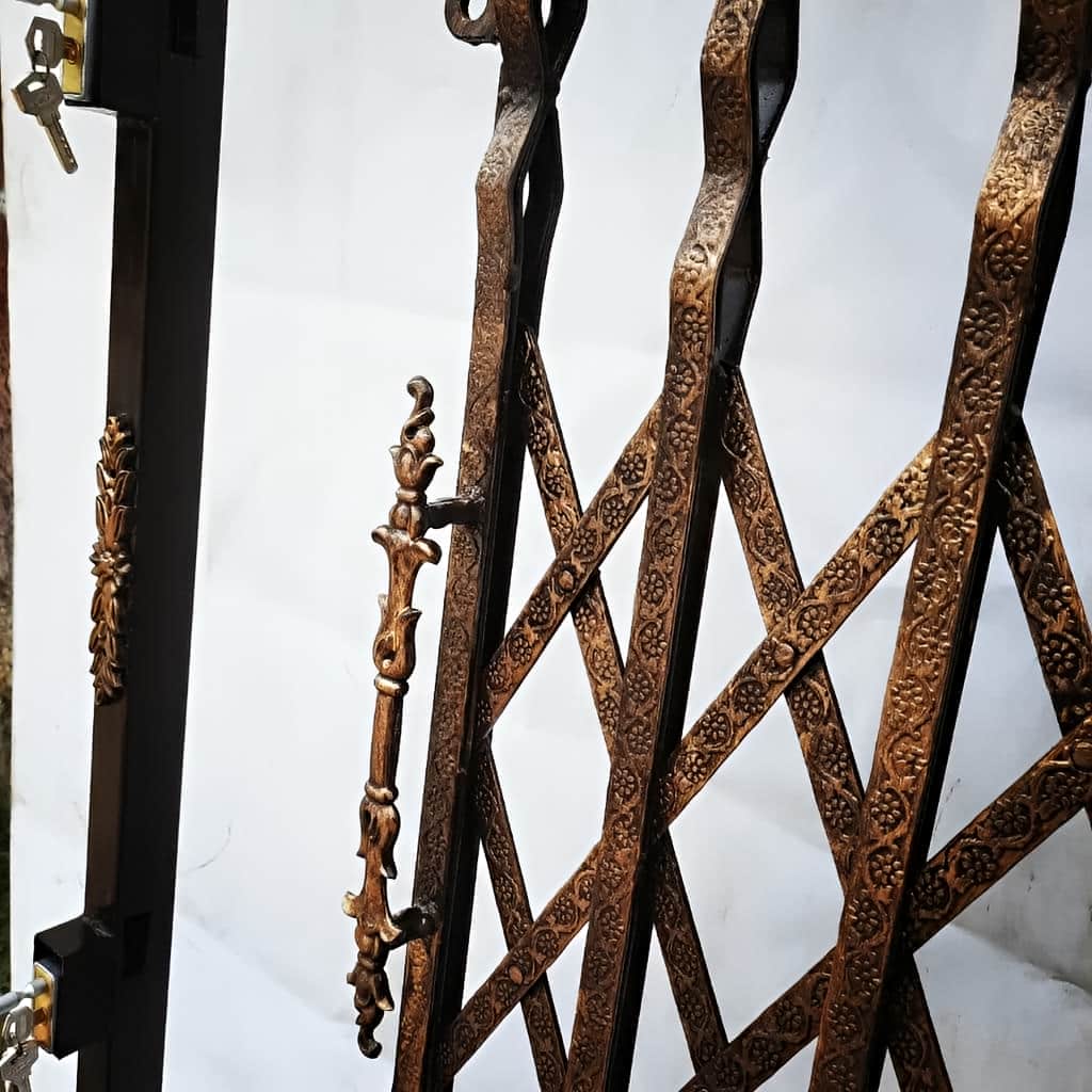 حفاظ آکاردئونی سه گل پرچ مخفی