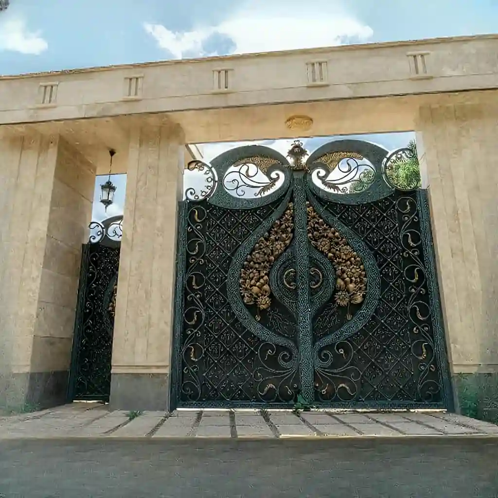 نصب درب دسته گل ویلا