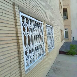 درب آکاردئونی منزل در ارومیه