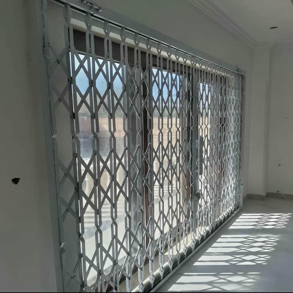 نصب درب آکاردئونی منزل رنگ مقاوم در گرگان