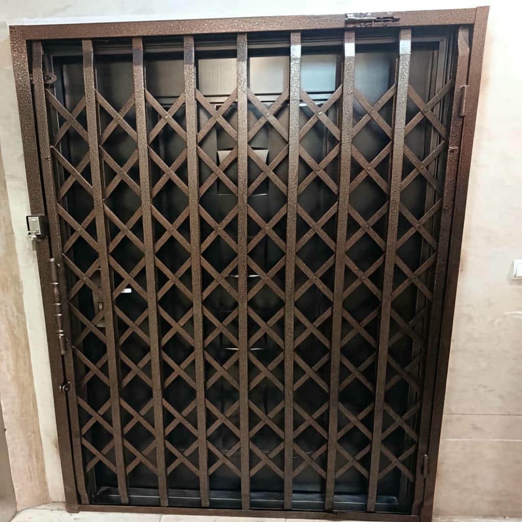 قیمت درب آکاردئونی منزل اداری در قزوین