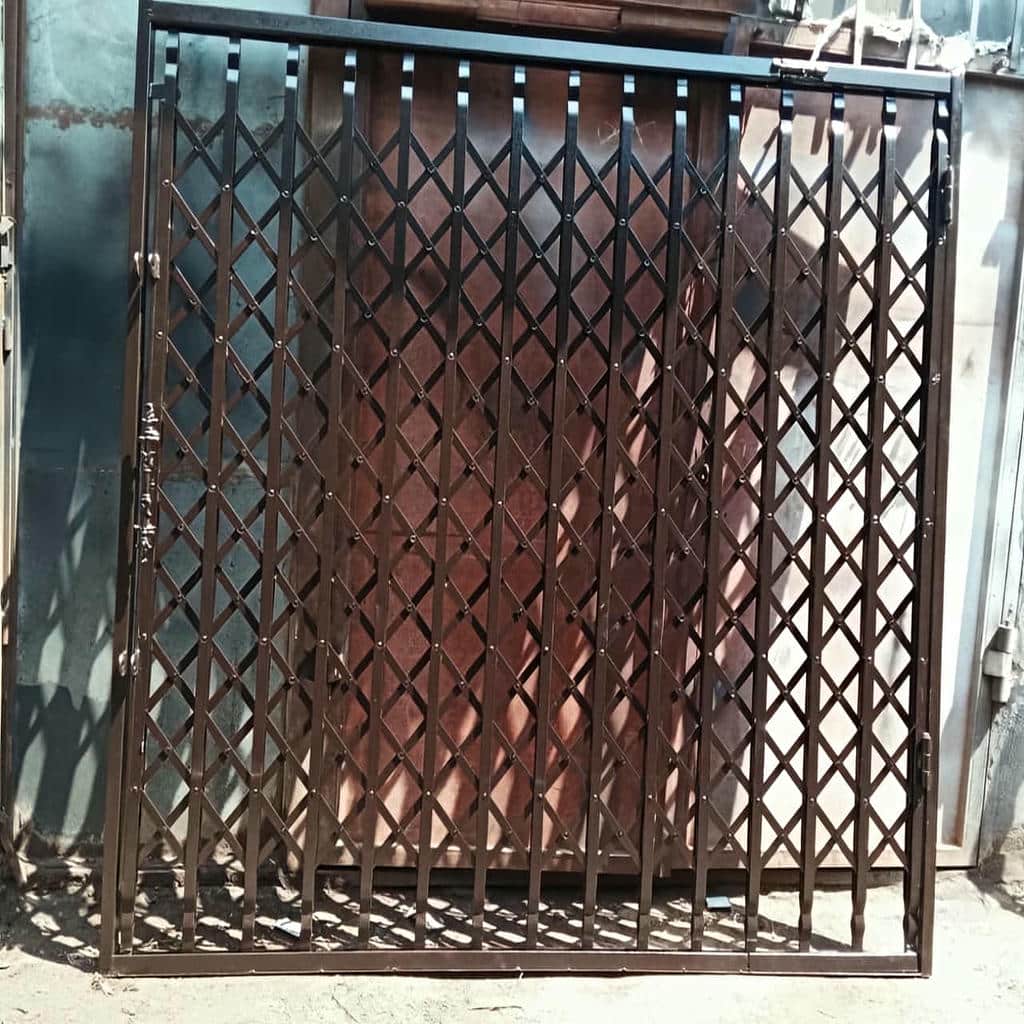 نصب درب آکاردئونی منزل رنگ مقاوم در مهرشهر کرج