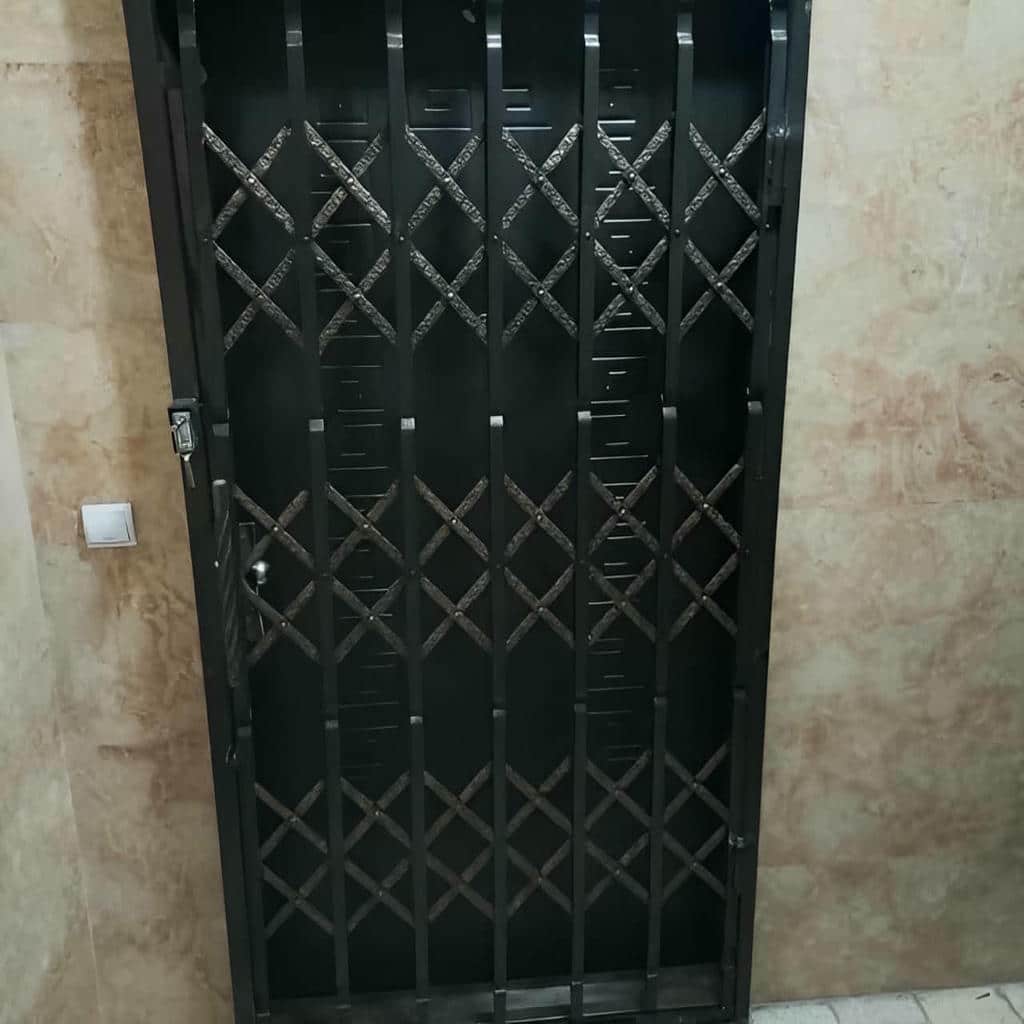 فروش درب آکاردئونی منزل حرکت روان در سمنان