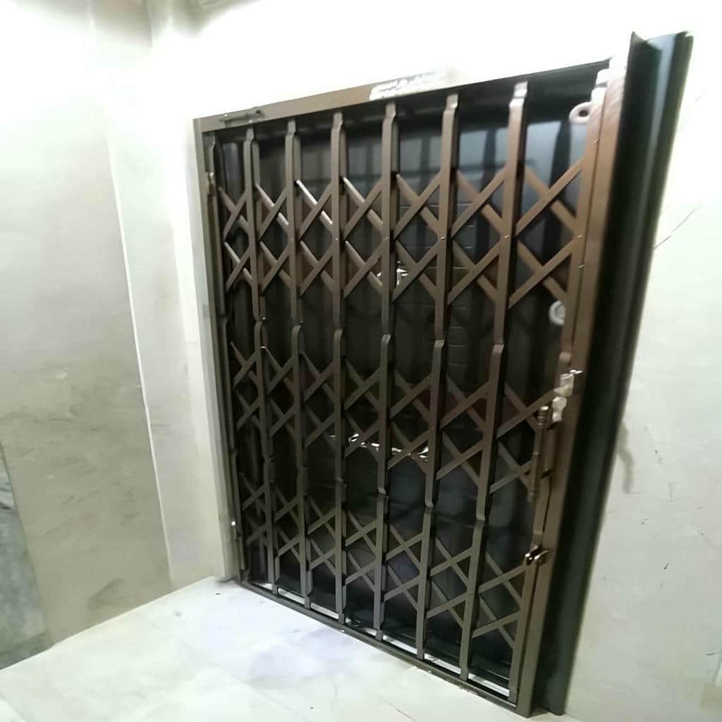 قیمت درب آکاردئونی منزل کلاسیک در دماوند
