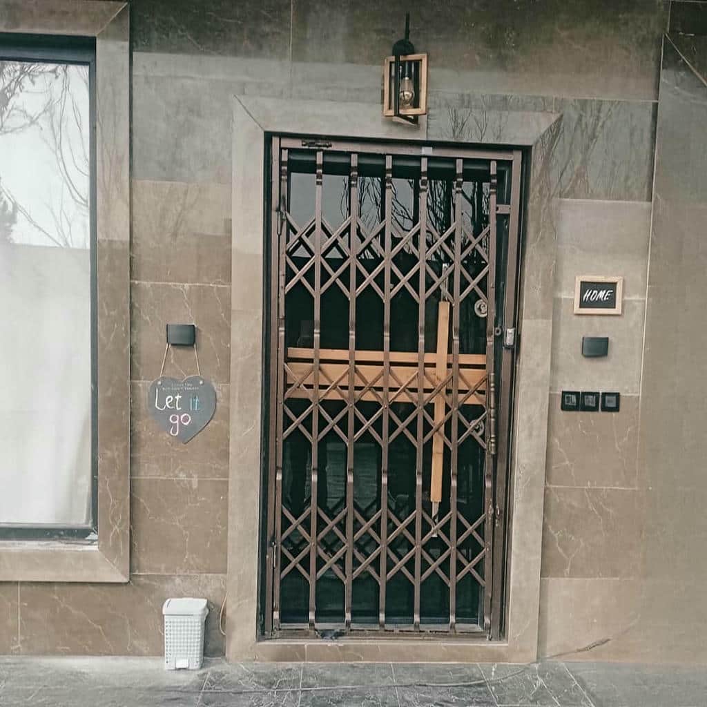 نصب درب آکاردئونی منزل رنگ مقاوم در اشتهارد
