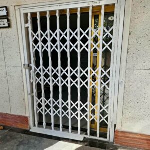 درب آکاردئونی منزل در ساوه