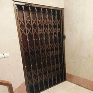 درب آکاردئونی منزل در بندرعباس