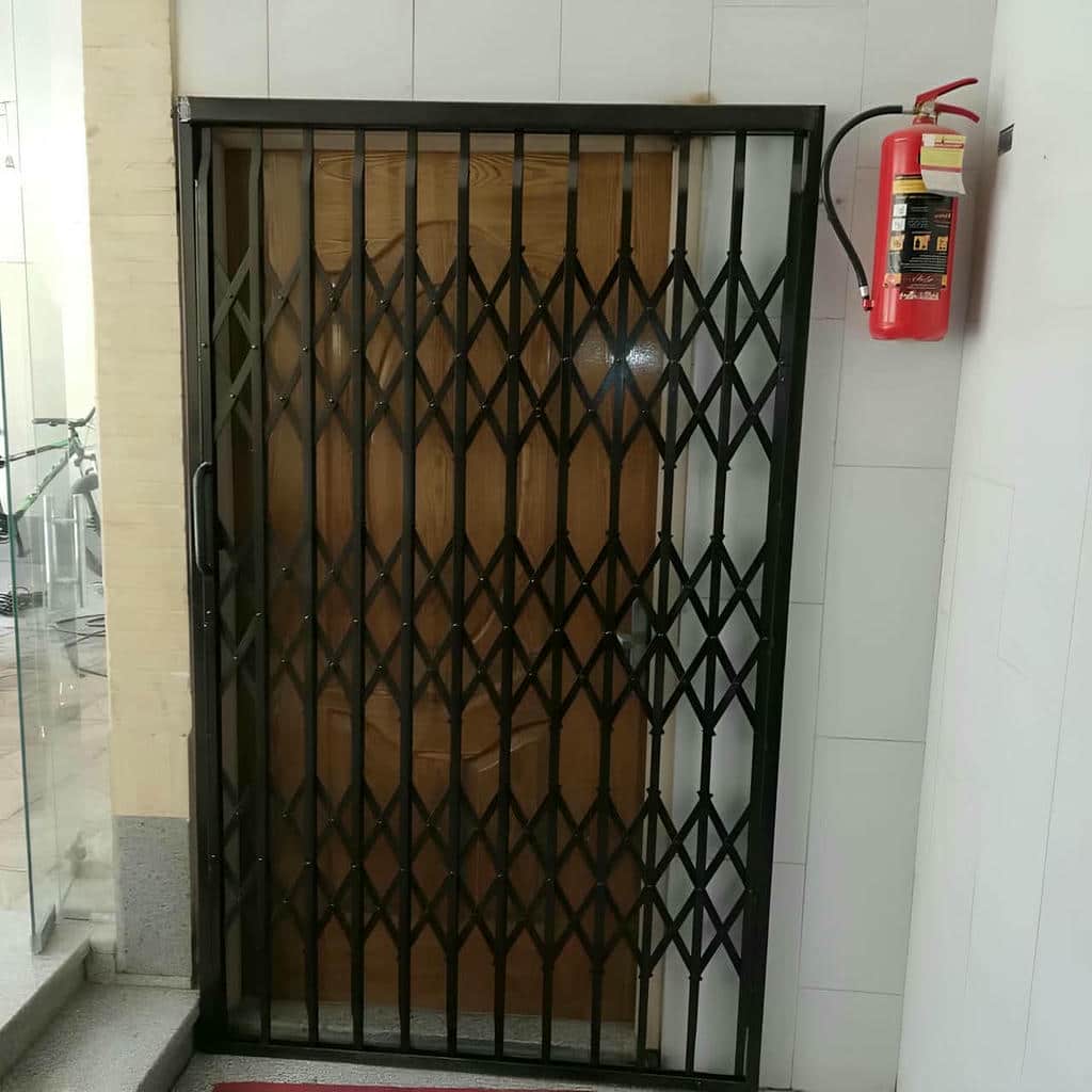 نصب درب آکاردئونی منزل مقاوم در چالوس