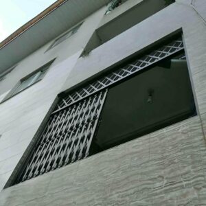 درب آکاردئونی منزل در پردیس