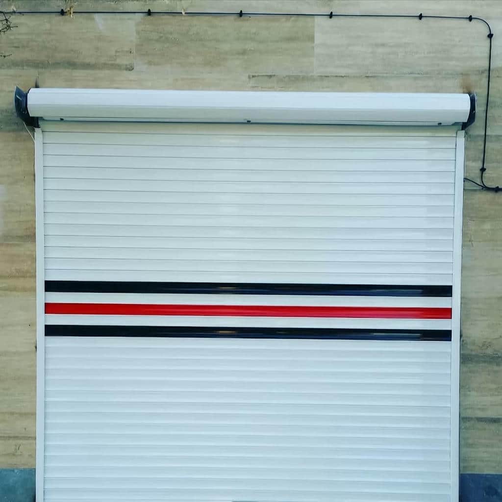 فروش کرکره برقی کنترلی ریل روان در سیرجان