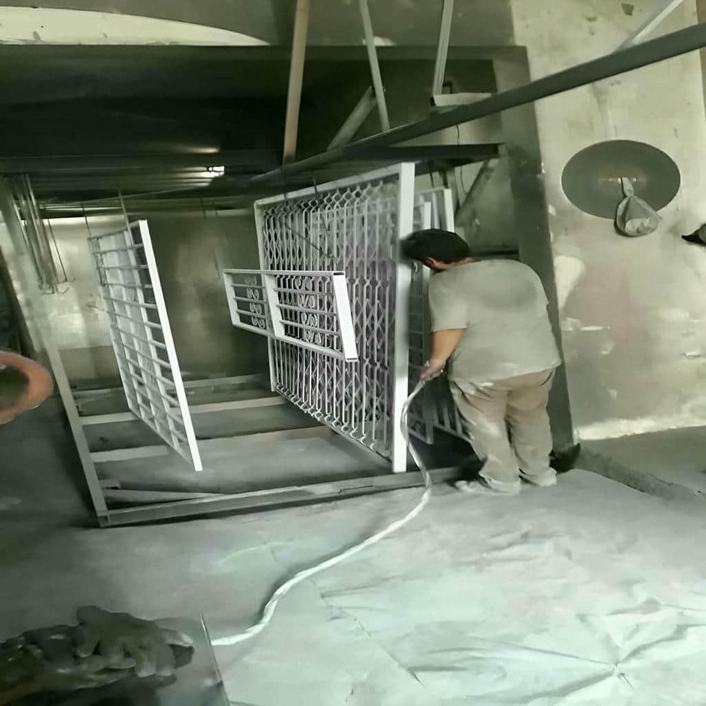 نصب حفاظ پنجره نرده ای مدرن در بندرعباس