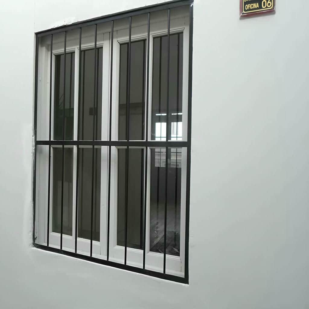 حفاظ پنجره نرده ای در لواسان