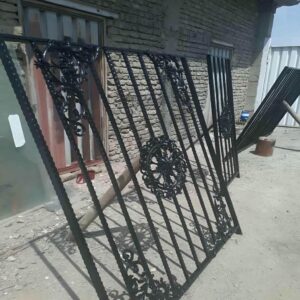 حفاظ پنجره نرده ای در مریوان