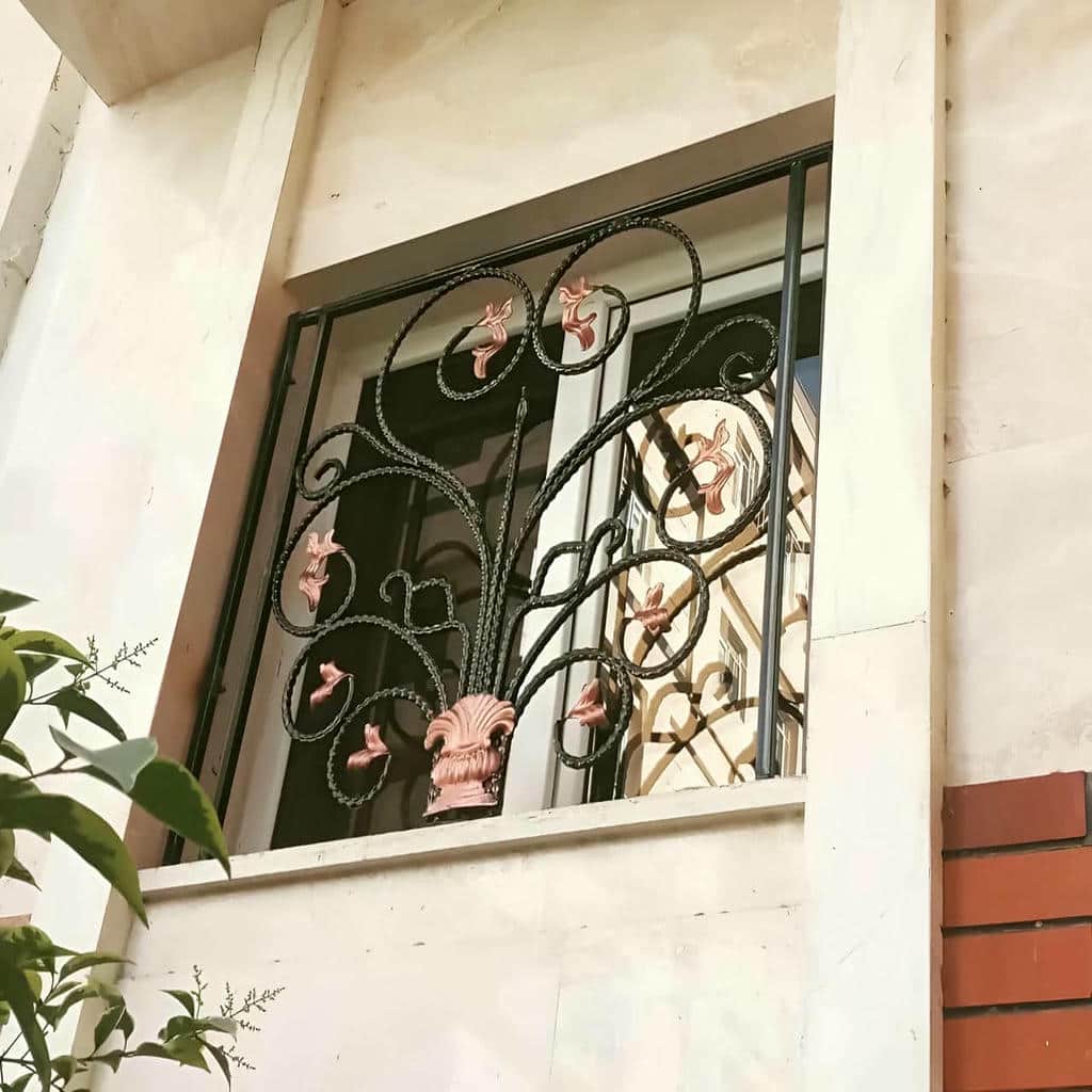 قیمت حفاظ پنجره کلاسیک در باغ عباس‌آباد