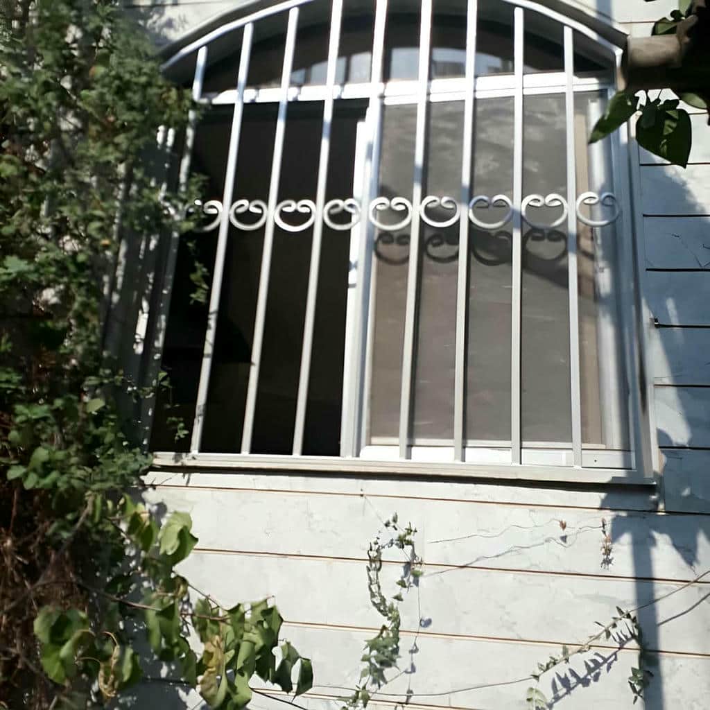 کارخانه حفاظ پنجره نرده ای گرد در آبسرد