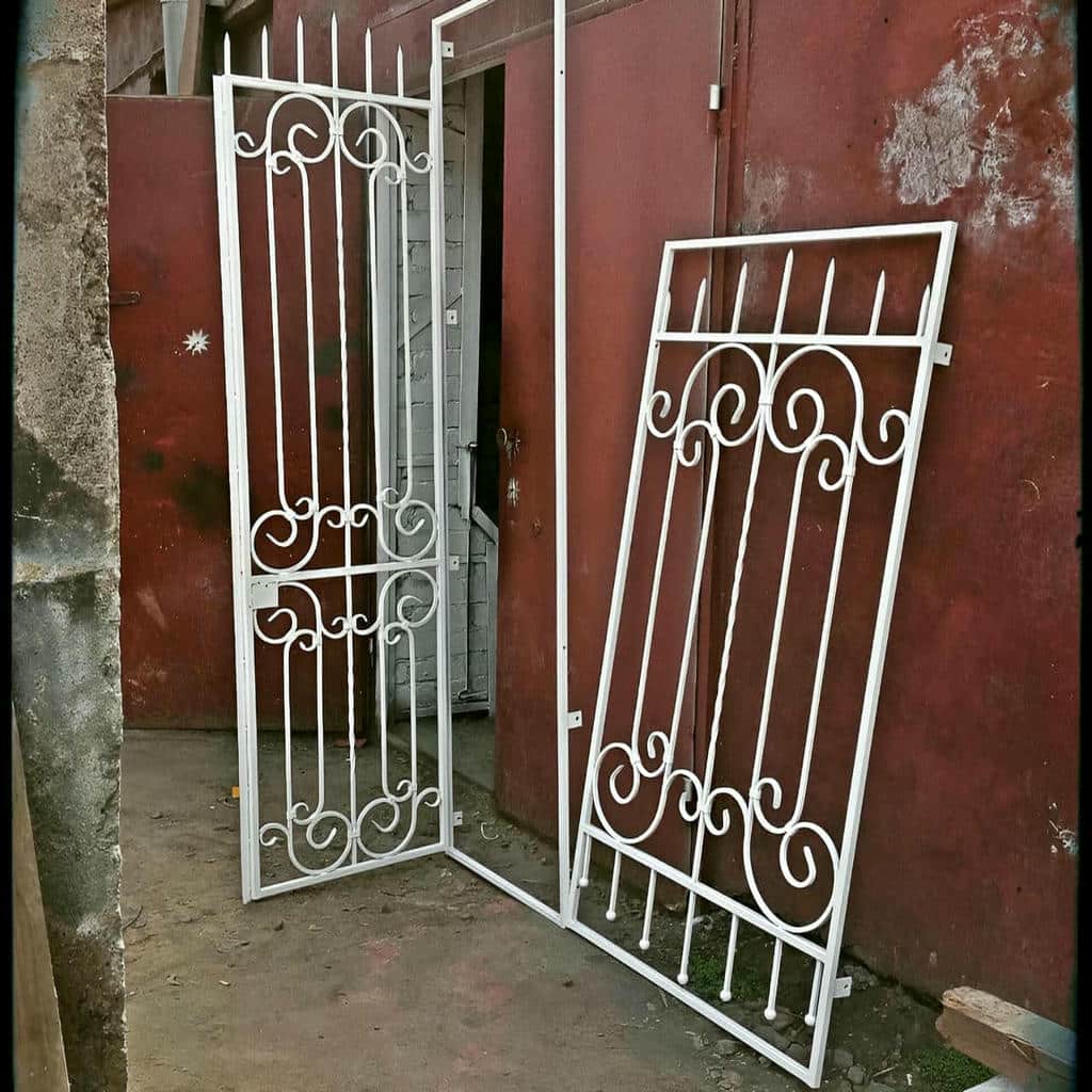 حفاظ پنجره نرده ای در بجنورد