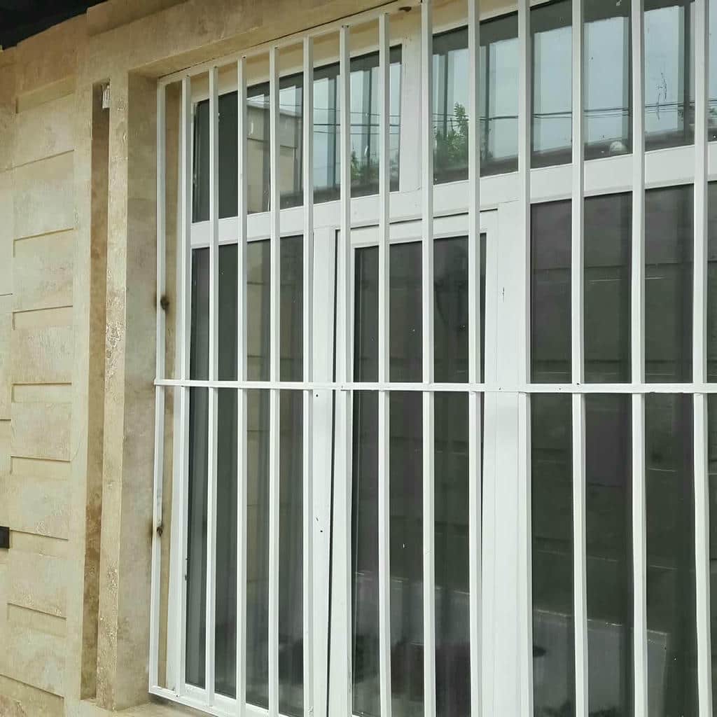 نصب حفاظ پنجره مدرن در پردیس