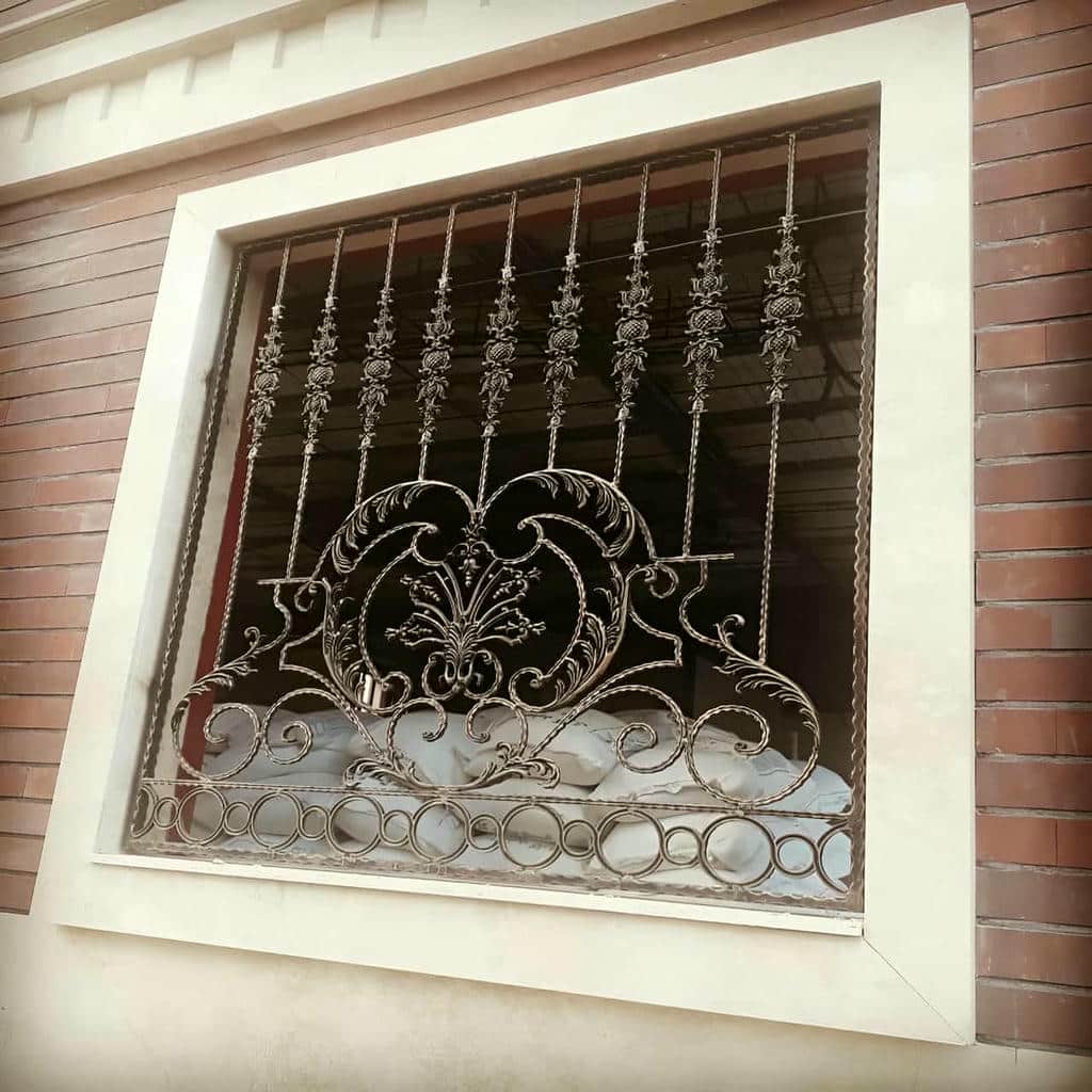 نصب حفاظ پنجره نرده ای مدرن در اصفهان