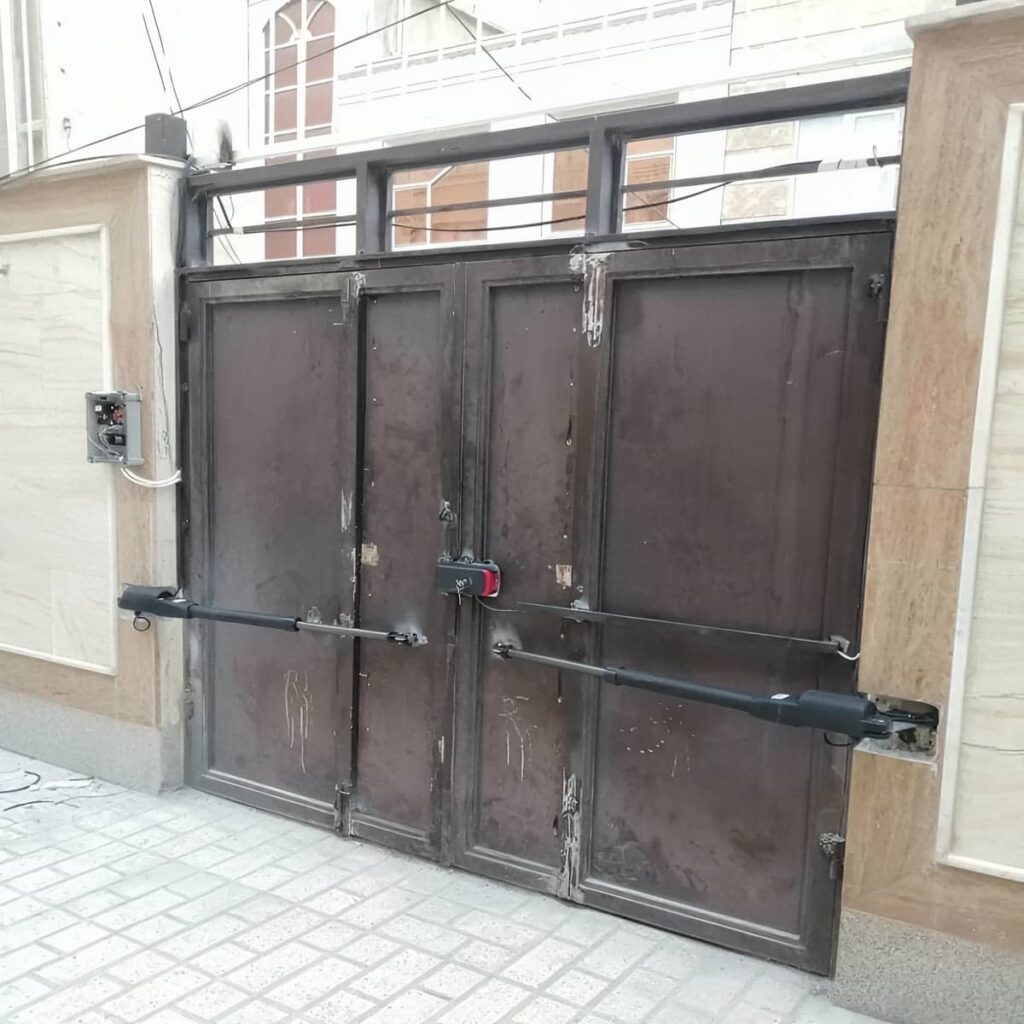 نصب جک درب پارکینگ برقی هوشمند در شیراز