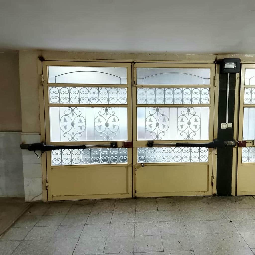 نصب جک درب پارکینگ برقی هوشمند در کرمانشاه