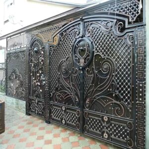 درب فرفورژه ویلایی در باغ عباس‌آباد