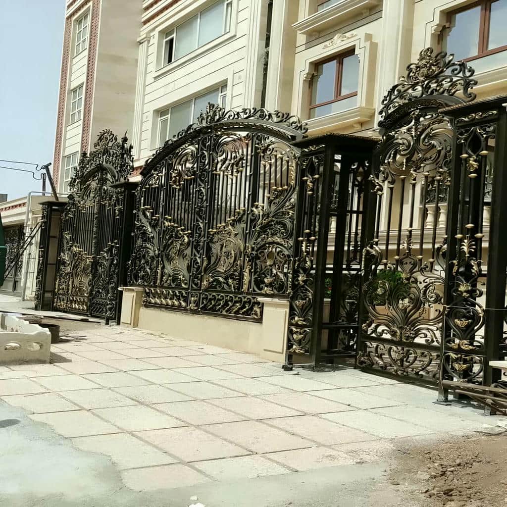خرید درب فرفورژه ویلایی کلاسیک در شیراز
