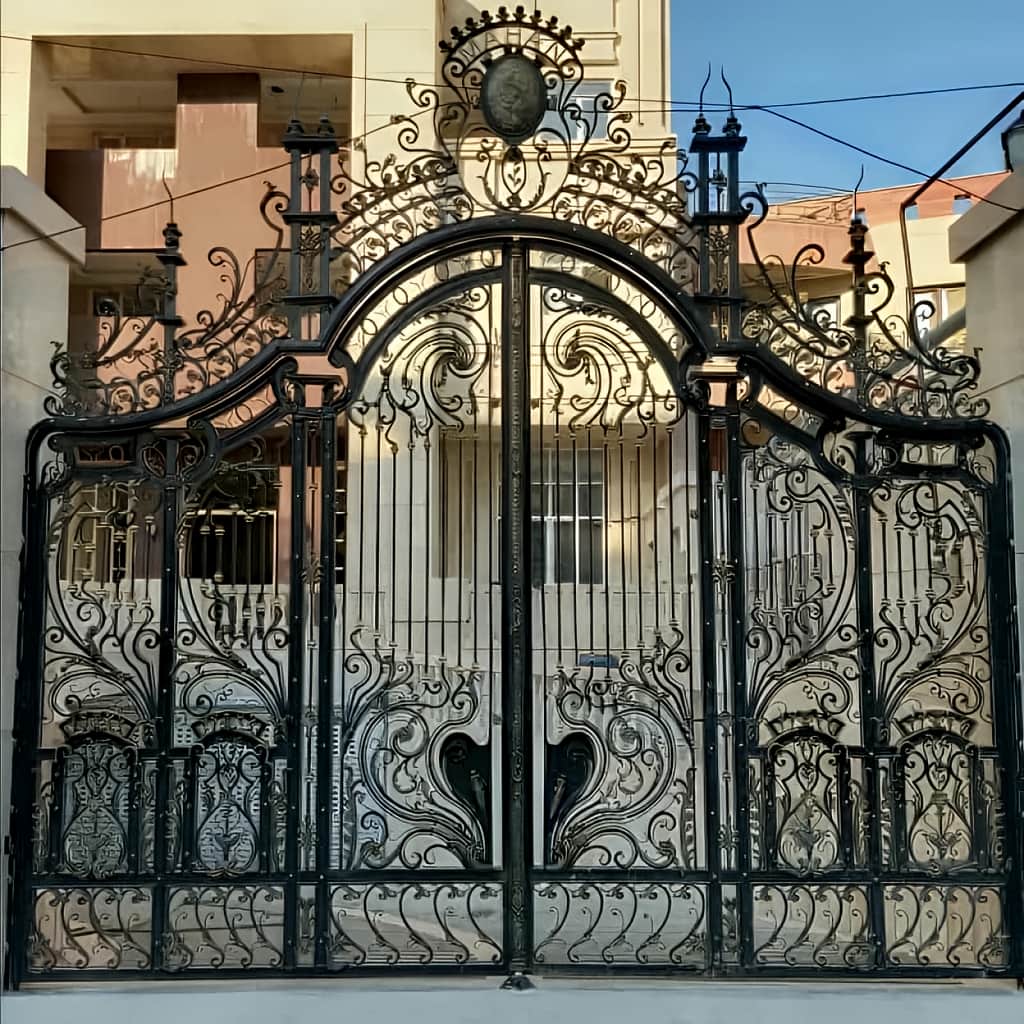 قیمت درب فرفورژه ویلایی مدرن در کرمانشاه