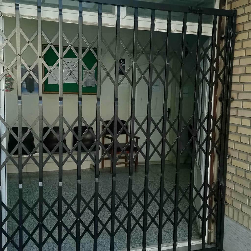 درب آکاردئونی با پرچ مخفی و ظاهر مرتب