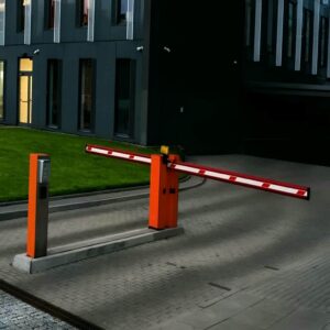 راهبند پارکینگ با بازوی متحرک در ورودی عمومی