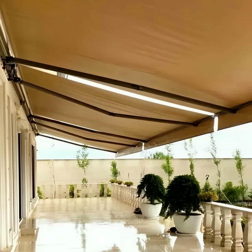 سایبان برقی با پارچه مقاوم UV برای تابستان