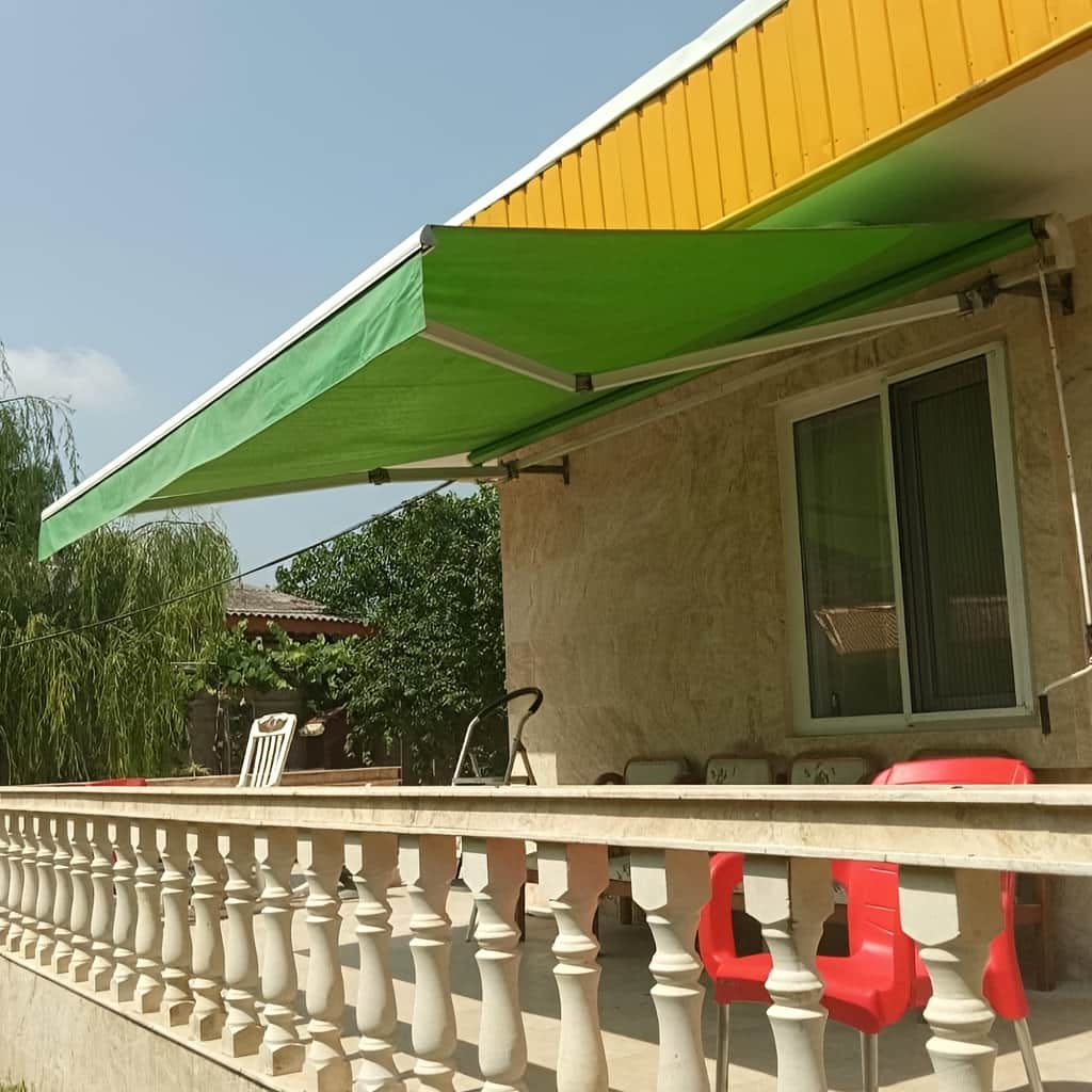 سایبان برقی با سنسور باد و باران و جمع شدن خودکار