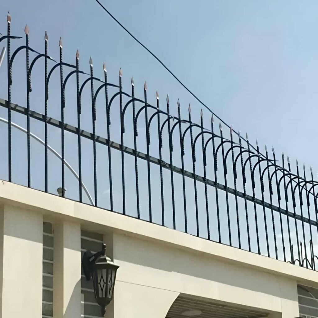 حفاظ سرنیزه ای و شاخ گوزنی با برش دقیق میلگردها