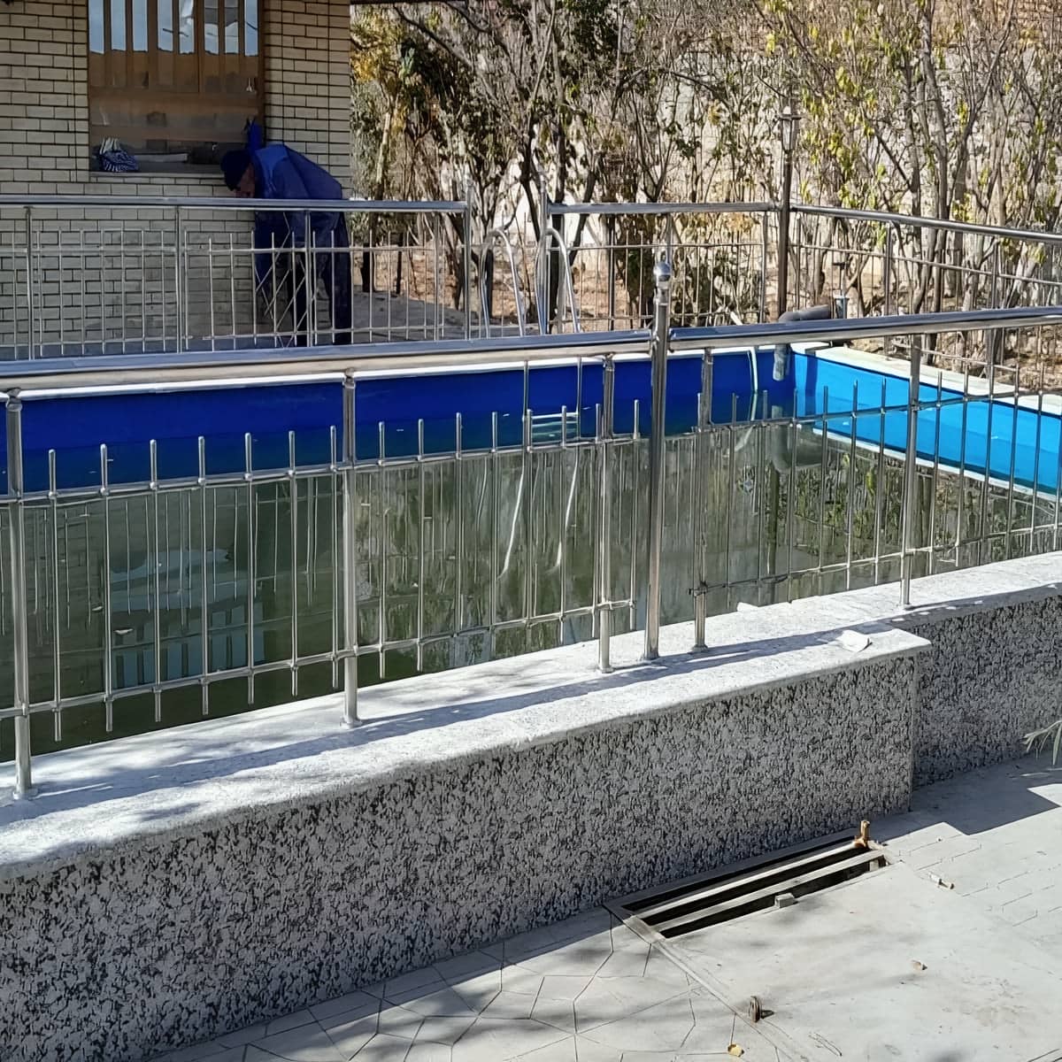 هندریل استیل دیواری مقاوم با بست دیواری دقیق