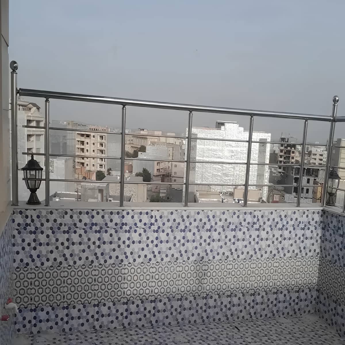 هندریل استیل دیواری مقاوم با دستگیره لوله ای براق