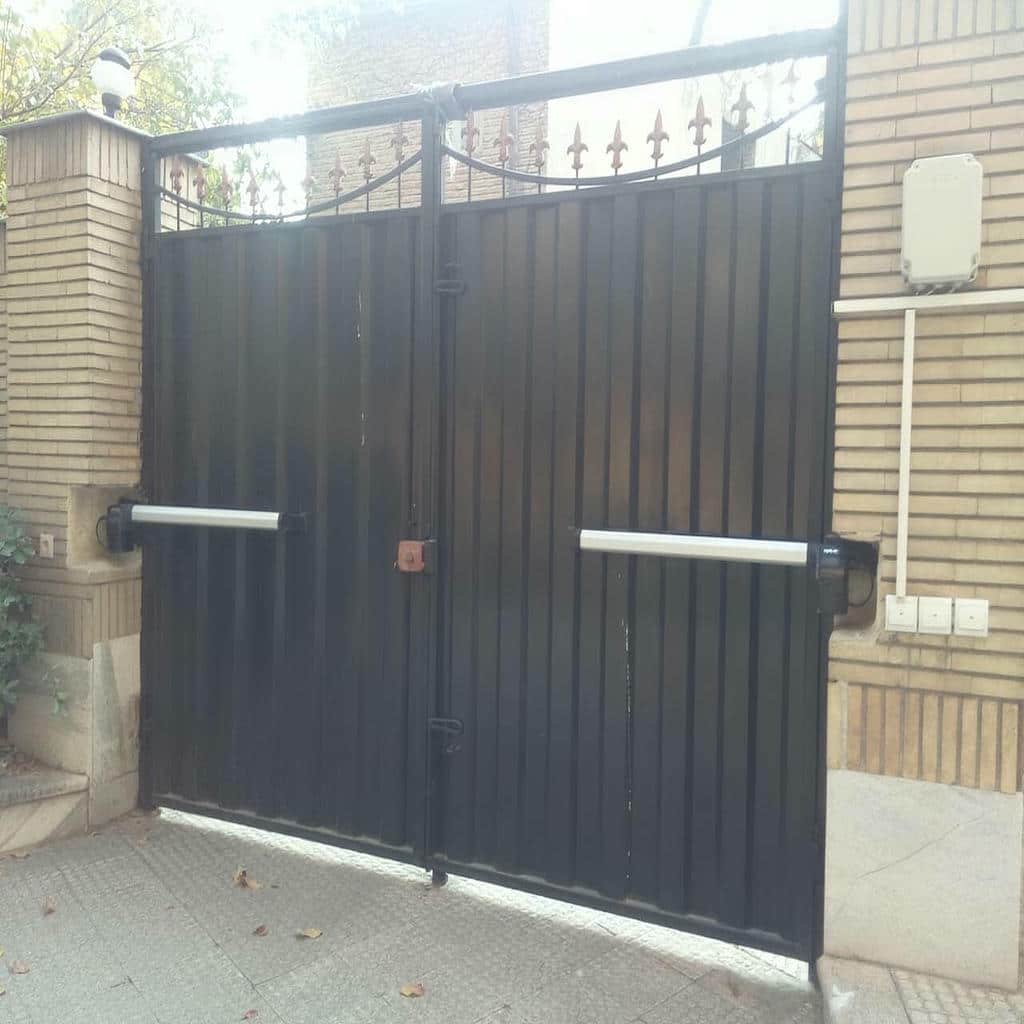 جک درب پارکینگ با تابلو فرمان داخل جعبه محافظ
