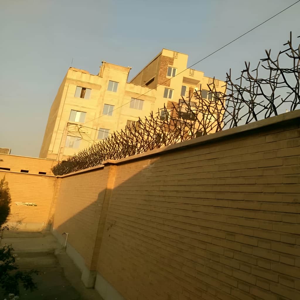 سفارش حفاظ آبشاری با تراکم مناسب و رنگ مقاوم