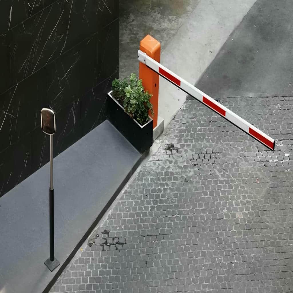 راهبند زنجیری محوطه باز مناسب کنترل عبور خودرو