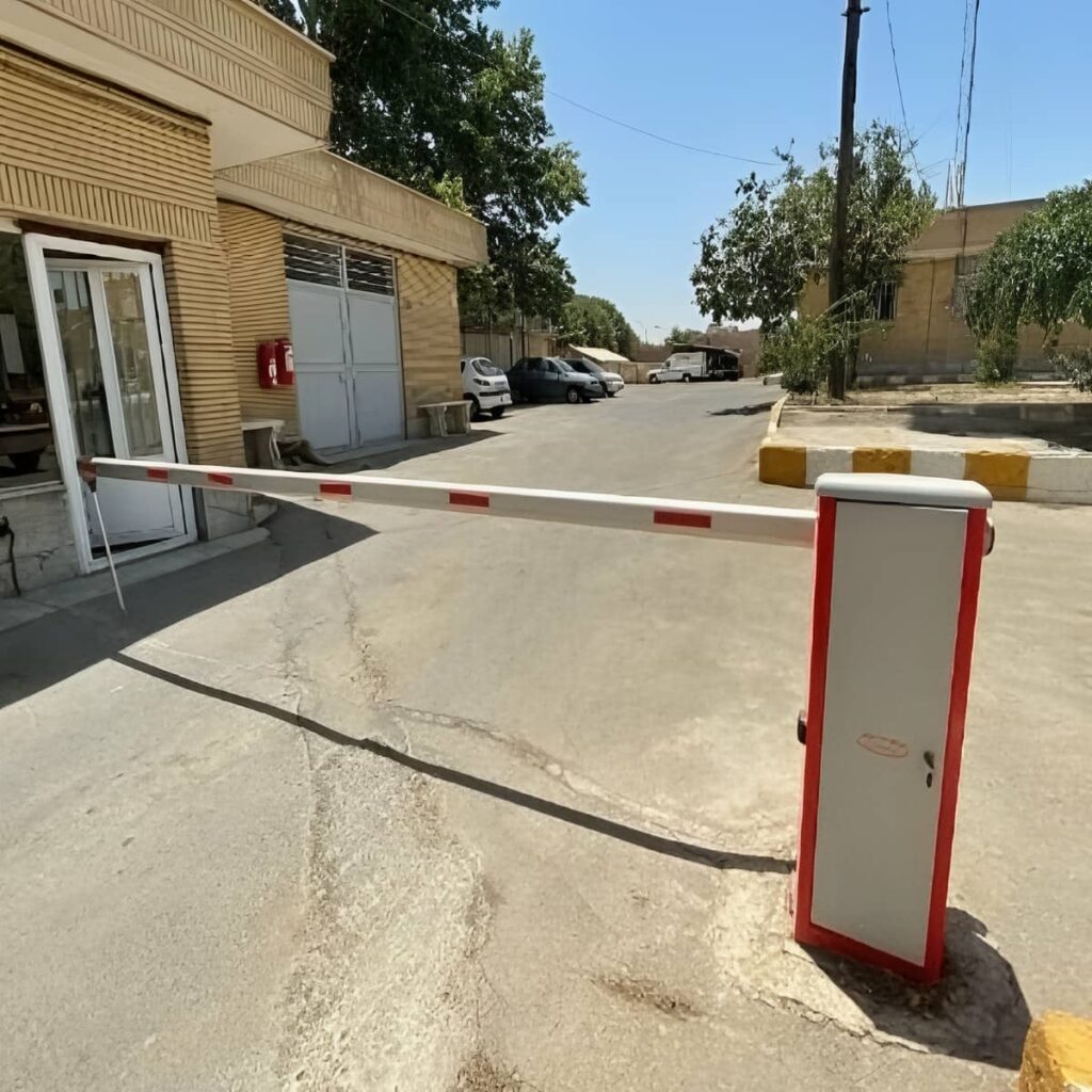 سفارش سیستم کنترل تردد پارکینگ سازمانی با بررسی فنی مسیر