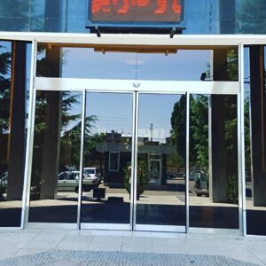 8 مدل درب اتوماتیک شیشه ای ورودی فروشگاه