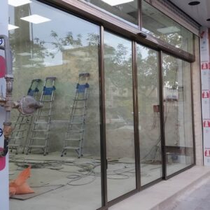 9 طرح درب اتوماتیک شیشه ای بانک کنترل ورود