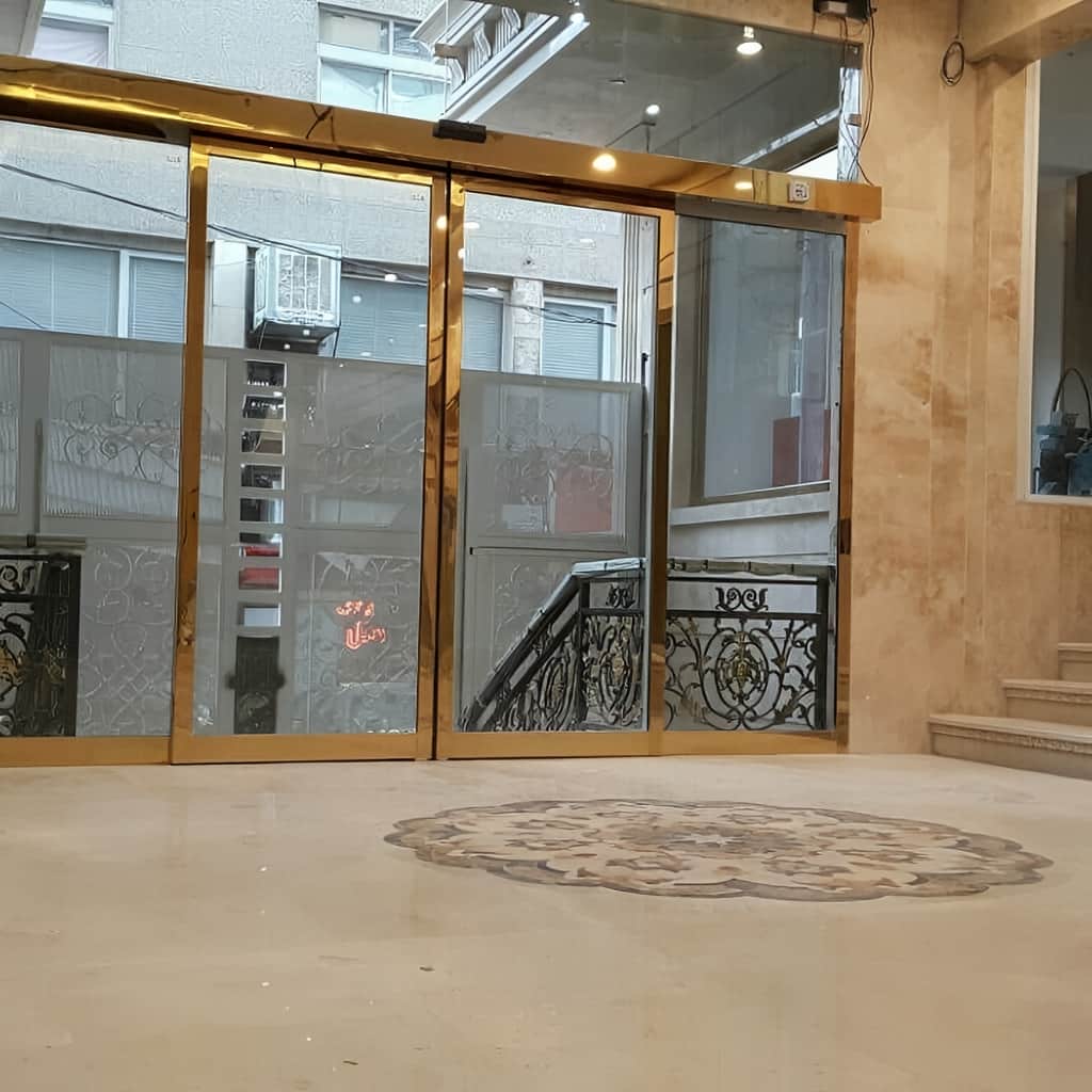 تعمیر فریم آلومینیومی درب اتوماتیک شیشه ای با اصلاح تراز قاب