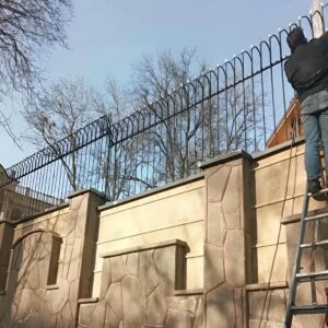 12 نمونه حفاظ سرنیزه ای دیوار حیاط
