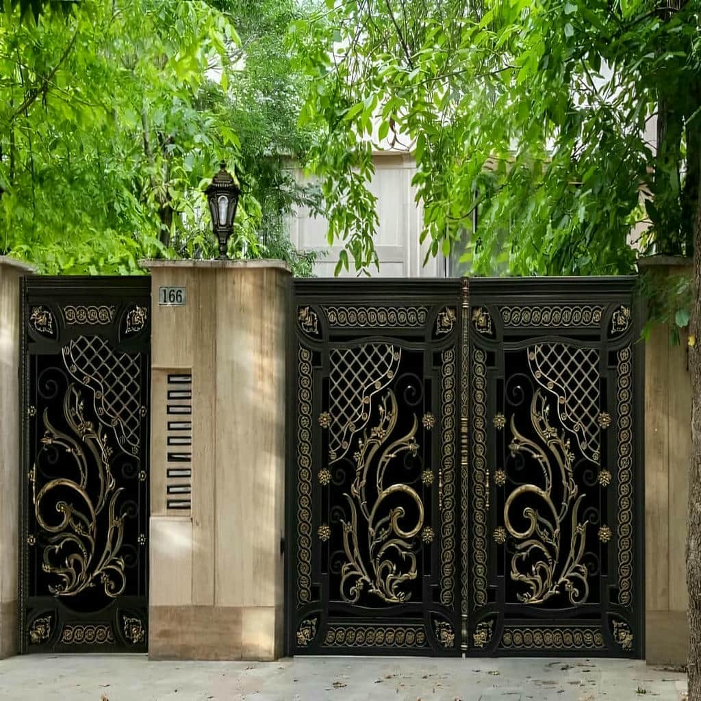 نصب درب پارکینگ ساختمان چند واحدی با کنترل شیب رمپ