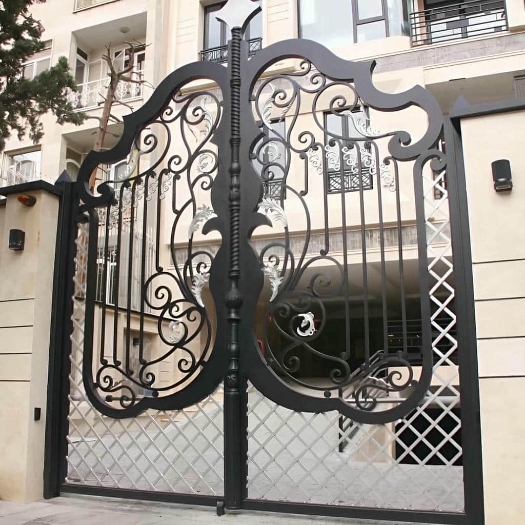 7 مدل درب حیاط مشبک نورگیر