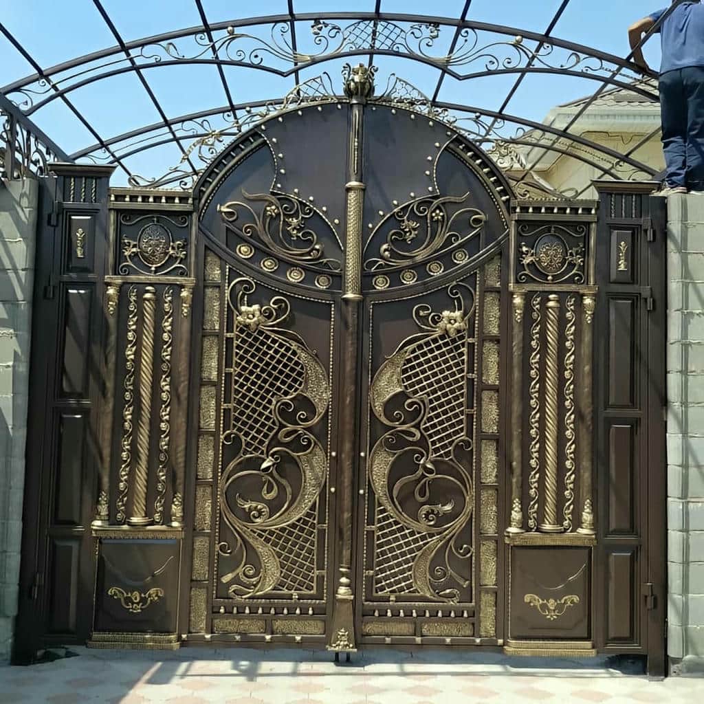 8 طرح درب حیاط نمای آجری