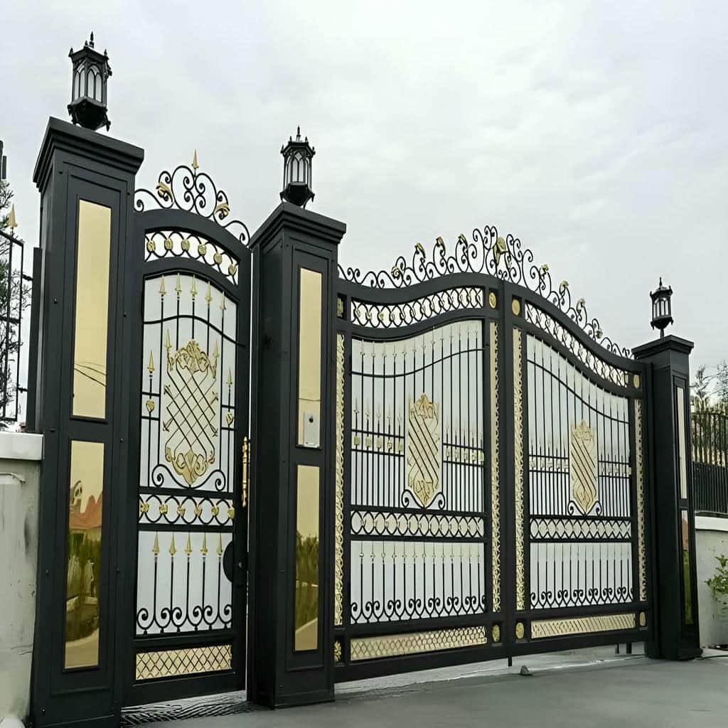 درب پارکینگ ساختمان چند واحدی رول‌شونده با موتور پرتردد