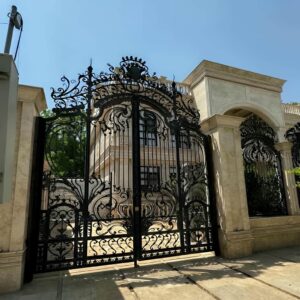 7 مدل درب باغ آهنی قوسی
