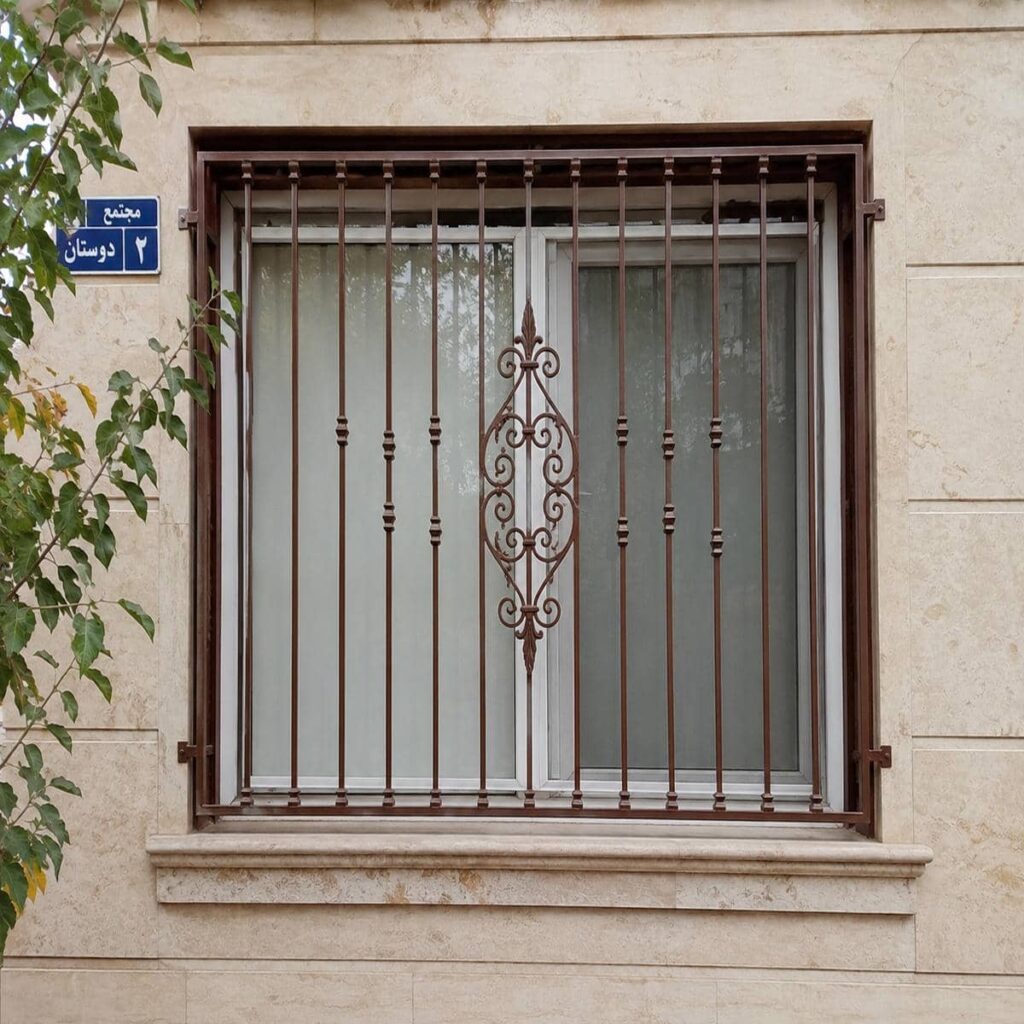 قیمت نرده پنجره فلزی شاسی دار وابسته به متریال و اجرا